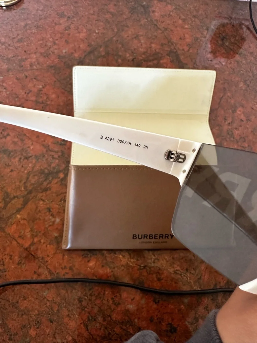 Burberry White Frame Sunglasses with Brown Gradient Lens - Picture 3 of 3